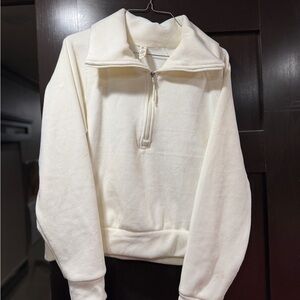 Kyodan women's Cream Zip-Up Sweater